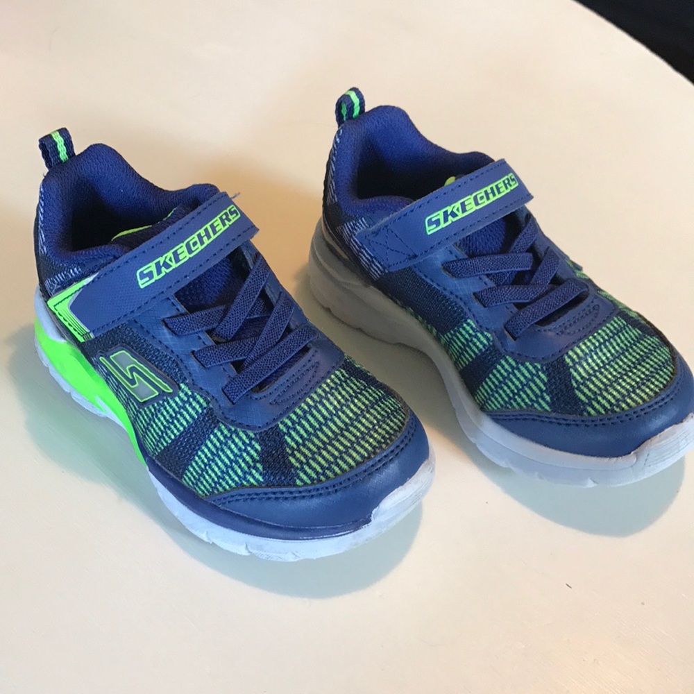 Light up sketchers